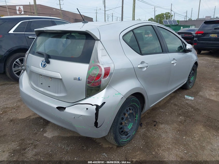 2013 Toyota Prius c VIN JTDKDTB33D1555076 IAAI salvage auction — FRONT END, Salvage Title, sold $425 on 2026-07-16 (photo 4)