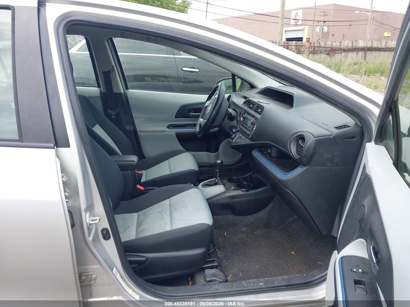 2013 Toyota Prius c VIN JTDKDTB33D1555076 IAAI salvage auction — FRONT END, Salvage Title, sold $425 on 2026-07-16 (photo 5)