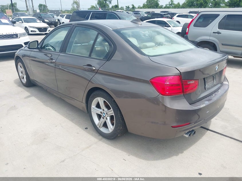 2013 BMW 3 series VIN WBA3A5G54DNP26443 IAAI salvage auction — NORMAL WEAR, Original (Texas), sold $950 on 2026-07-17 (photo 3)