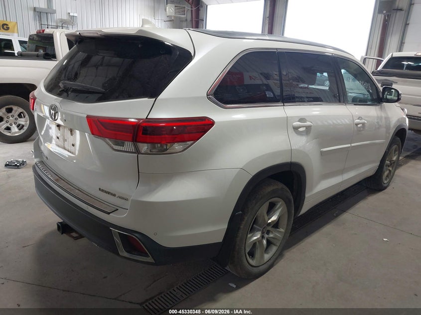 2019 Toyota Highlander VIN 5TDDZRFH1KS741511 IAAI salvage auction — BIOHAZARD/CHEMICAL, Salvage Title, sold $12,000 on 2026-07-12 (photo 4)