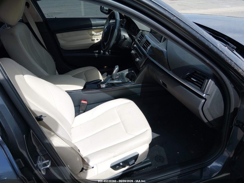 2015 BMW 3er VIN WBA3A5G59FNS86514 IAAI salvage auction — FRONT END, Salvage Title, sold $1,300 on 2026-07-10 (photo 5)