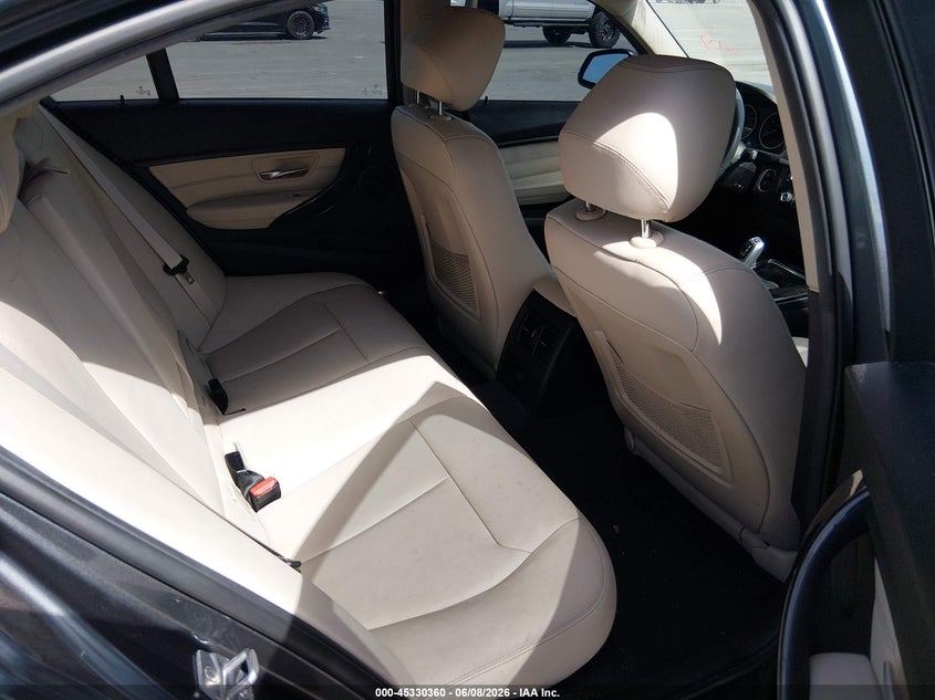 2015 BMW 3er VIN WBA3A5G59FNS86514 IAAI salvage auction — FRONT END, Salvage Title, sold $1,300 on 2026-07-10 (photo 8)