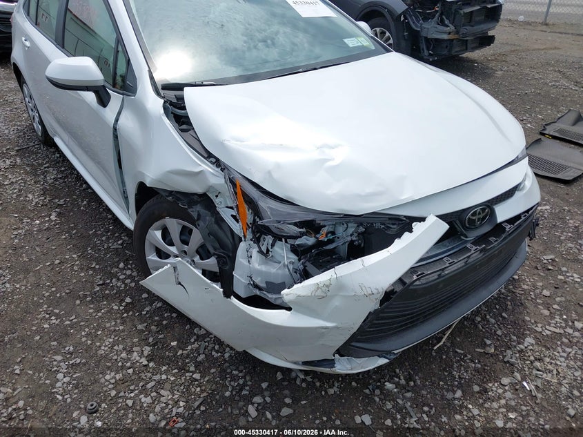 2026 Toyota Corolla VIN JTDBCMFE0T3133466 IAAI salvage auction — RIGHT FRONT, Salvage Title, sold $4,250 on 2026-07-28 (photo 6)