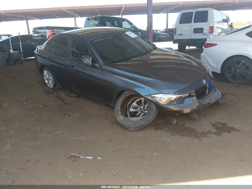 2017 BMW 3er VIN WBA8E1G55HNU14723 IAAI salvage auction — SIDE, Salvage (Arizona), sold $875 on 2026-07-28 (photo 1)