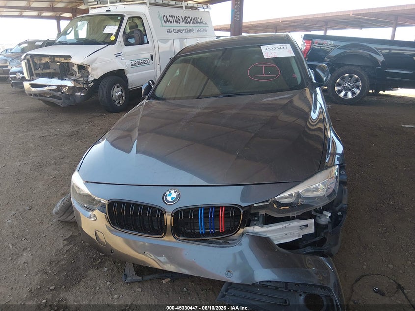 2017 BMW 3er VIN WBA8E1G55HNU14723 IAAI salvage auction — SIDE, Salvage (Arizona), sold $875 on 2026-07-28 (photo 6)