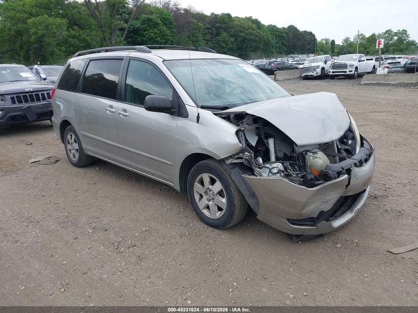 2006 Toyota Sienna VIN 5TDZA23CX6S493374 IAAI salvage auction — FRONT END, Clear (New York), sold $1,100 on 2026-07-28 (photo 1)