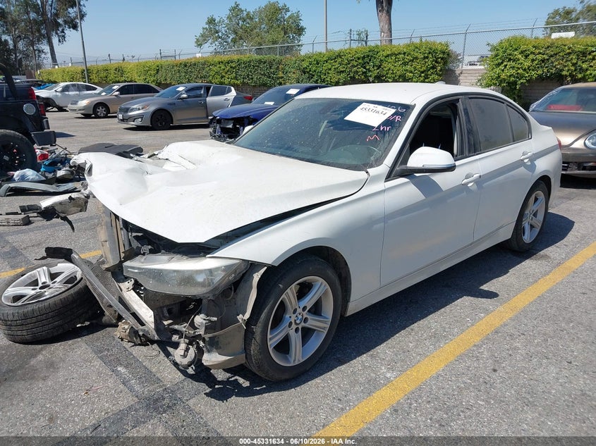 2014 BMW 3er VIN WBA3B1C54EP679402 IAAI salvage auction — FRONT & REAR, Salvage (California), sold $350 on 2026-07-14 (photo 2)