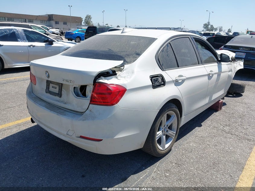 2014 BMW 3er VIN WBA3B1C54EP679402 IAAI salvage auction — FRONT & REAR, Salvage (California), sold $350 on 2026-07-14 (photo 4)