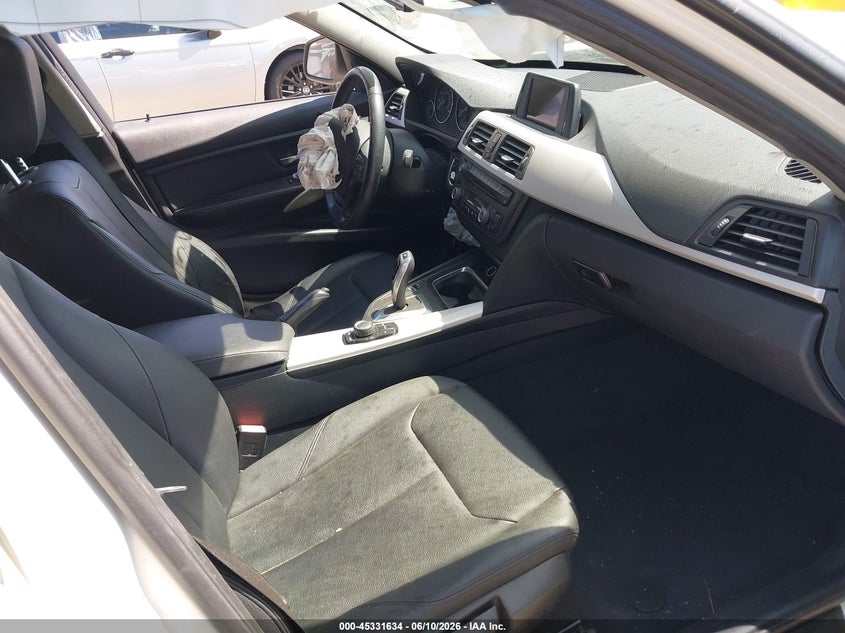 2014 BMW 3er VIN WBA3B1C54EP679402 IAAI salvage auction — FRONT & REAR, Salvage (California), sold $350 on 2026-07-14 (photo 5)