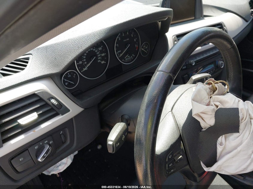 2014 BMW 3er VIN WBA3B1C54EP679402 IAAI salvage auction — FRONT & REAR, Salvage (California), sold $350 on 2026-07-14 (photo 7)