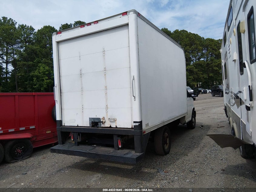 2004 Chevrolet Express 2500 VIN 1GBHG31U141247064 IAAI salvage auction — NORMAL WEAR, Clear (Virginia), sold $400 on 2026-07-09 (photo 4)