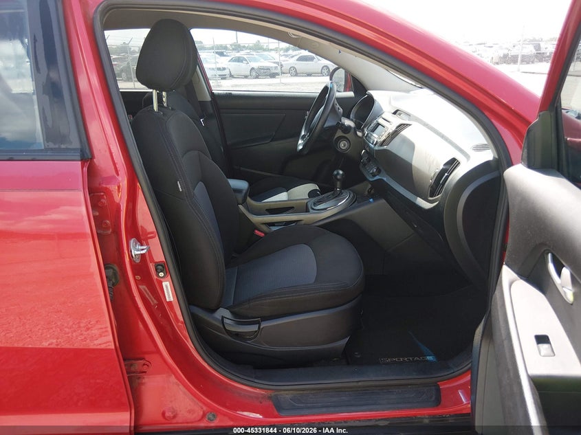 2014 Kia Sportage VIN KNDPB3AC5E7574174 IAAI salvage auction — LEFT FRONT, Repossessed (Missouri), sold $125 on 2026-07-28 (photo 5)