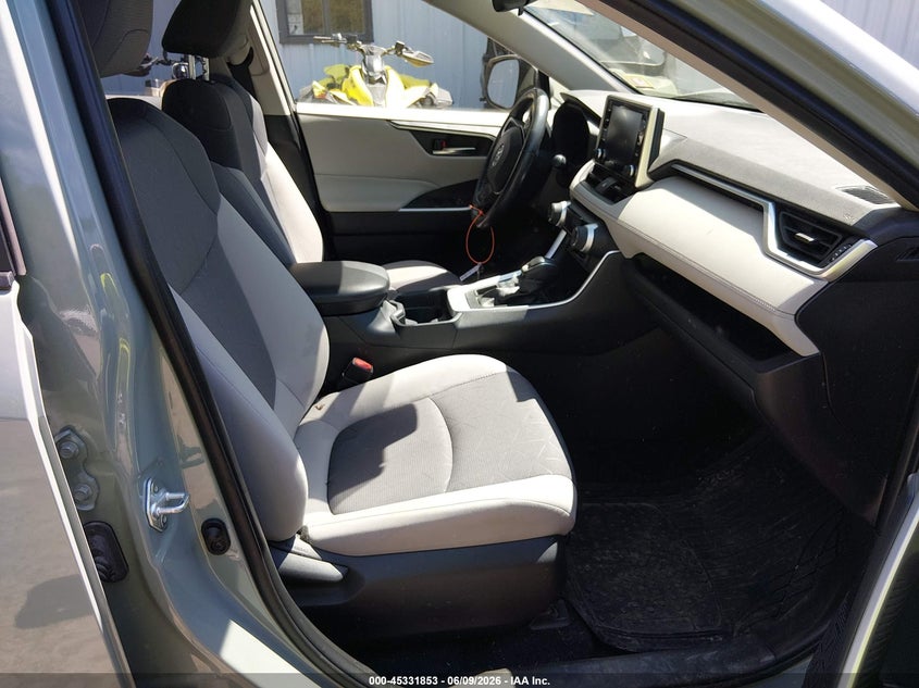 2019 Toyota Rav 4 VIN JTMP1RFV5KD033672 IAAI salvage auction — FRONT END, Salvage Title, sold $9,300 on 2026-07-26 (photo 5)