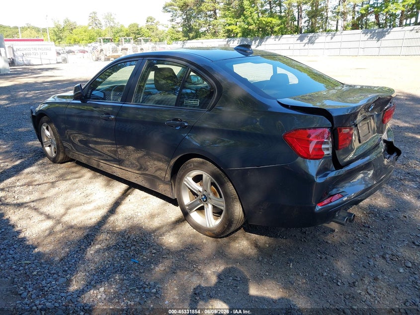 2014 BMW 3er VIN WBA3B5C53EP541437 IAAI salvage auction — FRONT & REAR, Salvage Title, sold $1,650 on 2026-07-23 (photo 3)