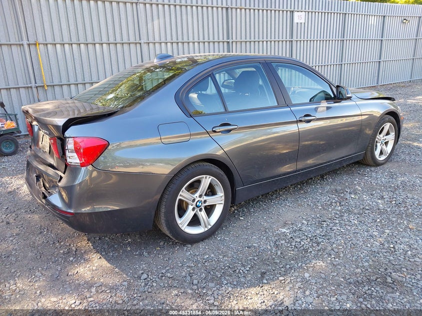 2014 BMW 3er VIN WBA3B5C53EP541437 IAAI salvage auction — FRONT & REAR, Salvage Title, sold $1,650 on 2026-07-23 (photo 4)