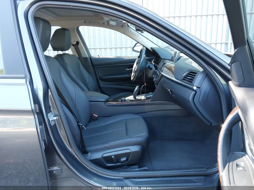 2014 BMW 3er VIN WBA3B5C53EP541437 IAAI salvage auction — FRONT & REAR, Salvage Title, sold $1,650 on 2026-07-23 (photo 5)