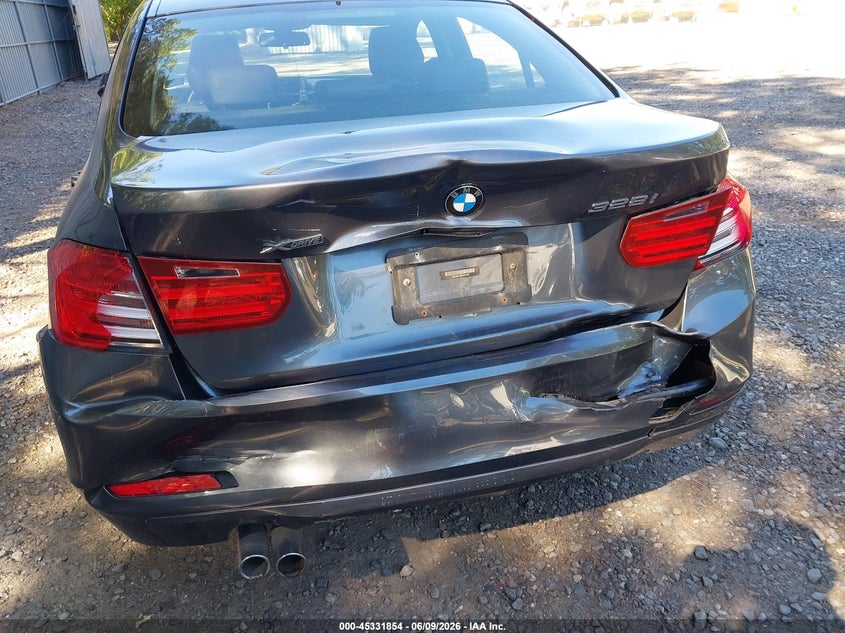 2014 BMW 3er VIN WBA3B5C53EP541437 IAAI salvage auction — FRONT & REAR, Salvage Title, sold $1,650 on 2026-07-23 (photo 6)