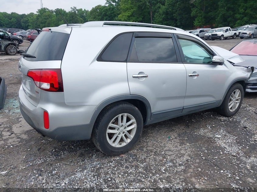 2015 Kia Sorento VIN 5XYKT3A63FG552521 IAAI salvage auction — FRONT END, Salvage Title, sold $450 on 2026-07-15 (photo 4)