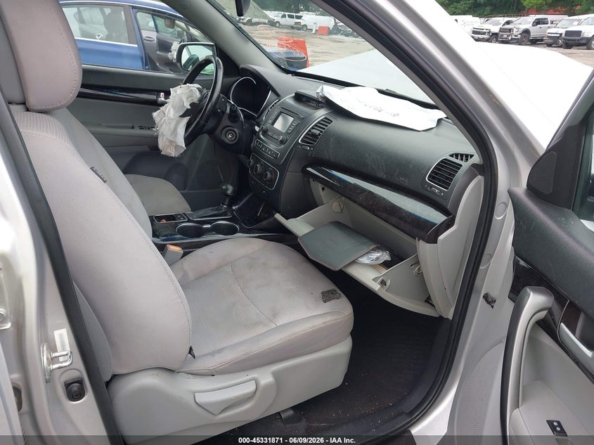 2015 Kia Sorento VIN 5XYKT3A63FG552521 IAAI salvage auction — FRONT END, Salvage Title, sold $450 on 2026-07-15 (photo 5)