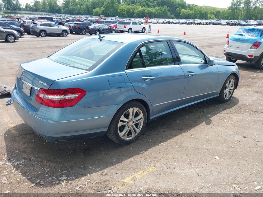 2010 Mercedes-benz E-class VIN WDDHF8HB6AA098457 IAAI salvage auction — SIDE, Clear (Michigan), sold $1,850 on 2026-07-20 (photo 4)