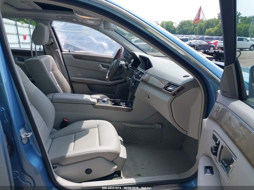2010 Mercedes-benz E-class VIN WDDHF8HB6AA098457 IAAI salvage auction — SIDE, Clear (Michigan), sold $1,850 on 2026-07-20 (photo 5)