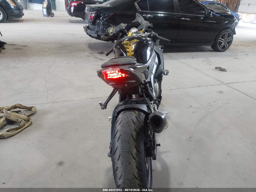 2015 BMW S 1000 VIN WB10D2107FZ351049 IAAI salvage auction — ALL OVER, Salvage Title, sold $6,600 on 2026-07-14 (photo 6)