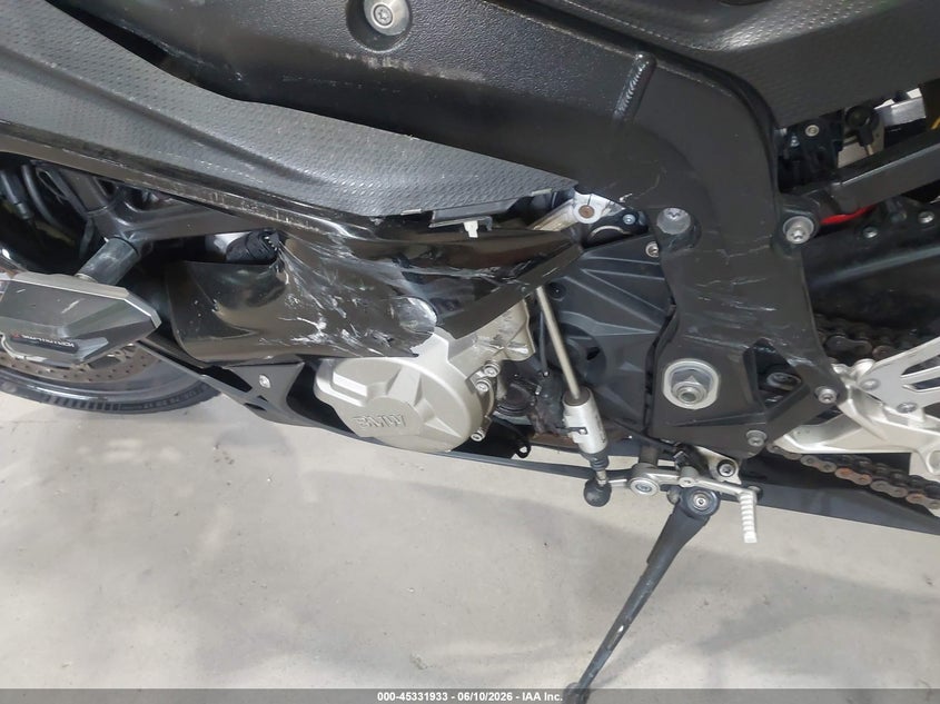 2015 BMW S 1000 VIN WB10D2107FZ351049 IAAI salvage auction — ALL OVER, Salvage Title, sold $6,600 on 2026-07-14 (photo 9)