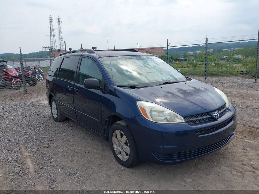 2004 Toyota Sienna VIN 5TDZA23C04S046923 — IAAI salvage auction photo