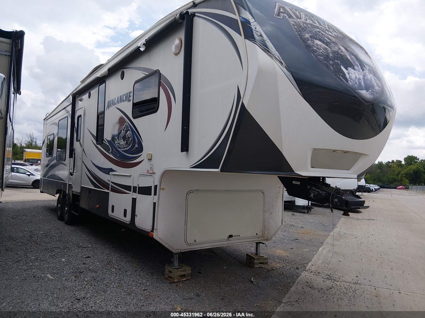 2014 Keys Avalanch VIN 4YDF33029EE760262 IAAI salvage auction — ROOF, Salvage (Illinois), sold $3,925 on 2026-09-15 (photo 1)