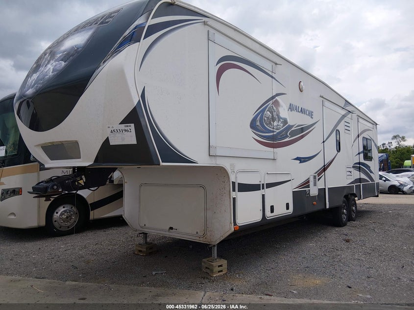 2014 Keys Avalanch VIN 4YDF33029EE760262 IAAI salvage auction — ROOF, Salvage (Illinois), sold $3,925 on 2026-09-15 (photo 2)