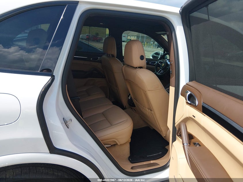 2017 Porsche Cayenne VIN WP1AA2A27HKA83289 IAAI salvage auction — FRONT END, Salvage (West Virginia), sold $6,800 on 2026-09-10 (photo 8)