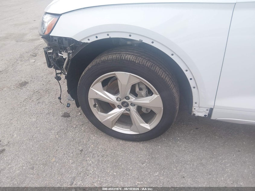 2021 Audi Q5 VIN WA1CAAFY8M2078396 IAAI salvage auction — FRONT END, Salvage Title, sold $13,300 on 2026-07-29 (photo 6)