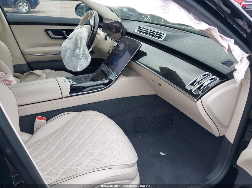 2025 Mercedes-benz S-klasse VIN W1K6G7GBXSA324968 IAAI salvage auction — RIGHT FRONT, Salvage (Pennsylvania), sold $38,750 on 2026-07-10 (photo 5)
