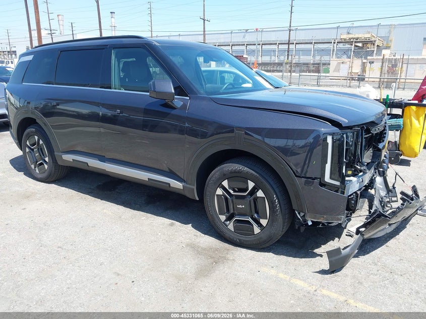 2027 Kia Telluride VIN 5XYPC5SA3VG001069 IAAI salvage auction — FRONT END, Salvage Title, sold $18,800 on 2026-07-11 (photo 1)