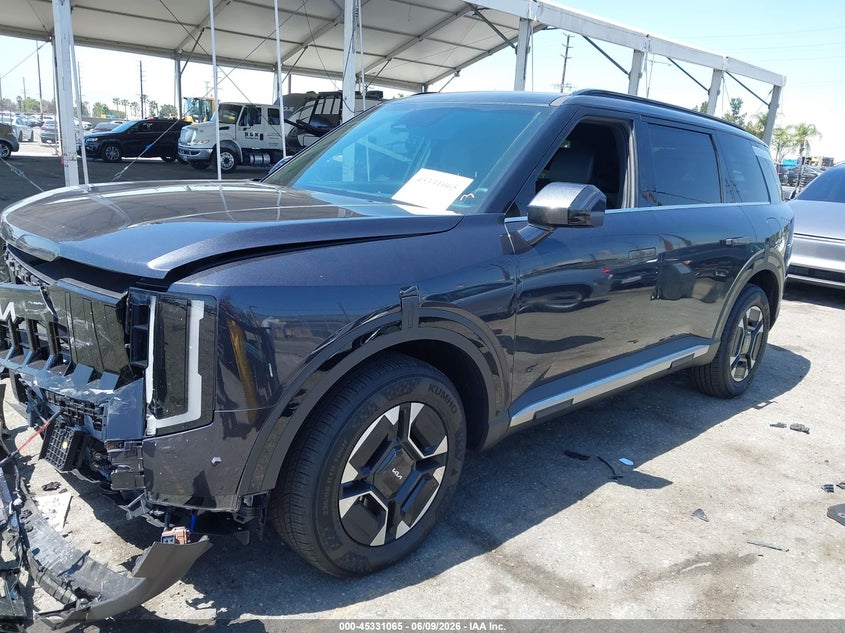 2027 Kia Telluride VIN 5XYPC5SA3VG001069 IAAI salvage auction — FRONT END, Salvage Title, sold $18,800 on 2026-07-11 (photo 2)