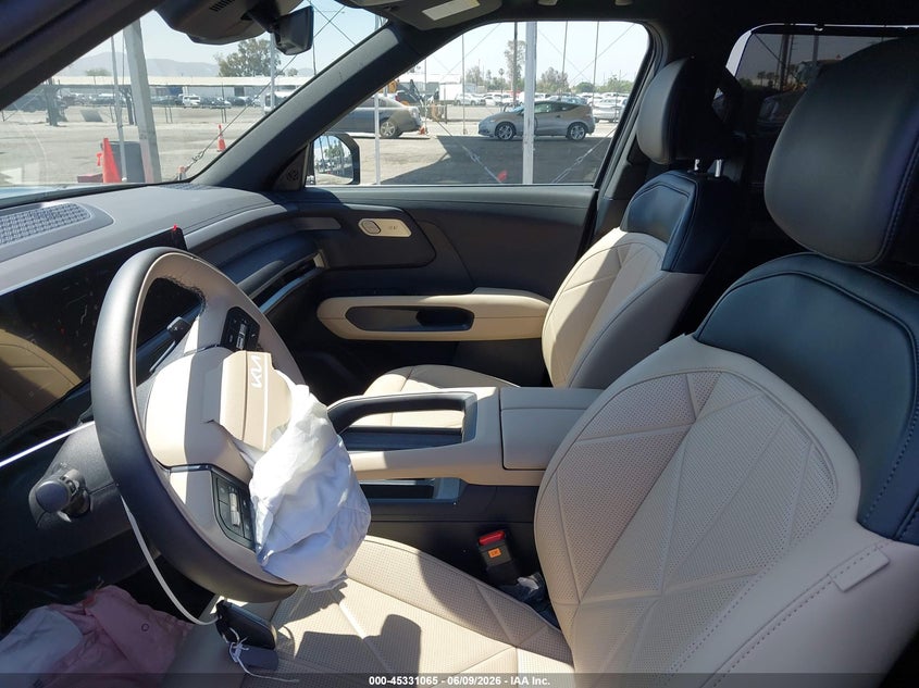2027 Kia Telluride VIN 5XYPC5SA3VG001069 IAAI salvage auction — FRONT END, Salvage Title, sold $18,800 on 2026-07-11 (photo 5)