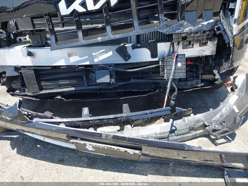 2027 Kia Telluride VIN 5XYPC5SA3VG001069 IAAI salvage auction — FRONT END, Salvage Title, sold $18,800 on 2026-07-11 (photo 6)