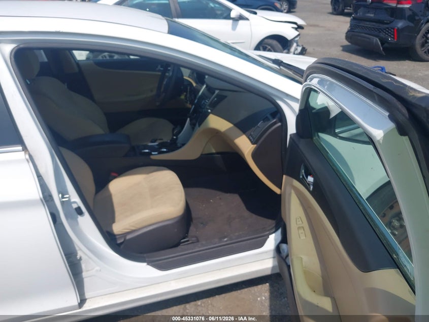 2013 Hyundai Sonata VIN 5NPEB4ACXDH618211 IAAI salvage auction — NORMAL WEAR, Clear (Delaware), sold $700 on 2026-07-30 (photo 5)