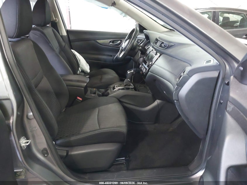 2019 Nissan Rogue VIN JN8AT2MT8KW500620 IAAI salvage auction — REAR END, Salvage Title, sold $1,950 on 2026-07-09 (photo 5)