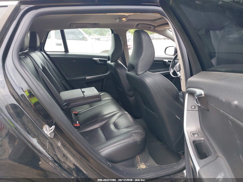 2015 Volvo V60 VIN YV140MEC2F1207398 IAAI salvage auction — NORMAL WEAR, Reconstructed (Louisiana), sold $325 on 2026-07-13 (photo 8)
