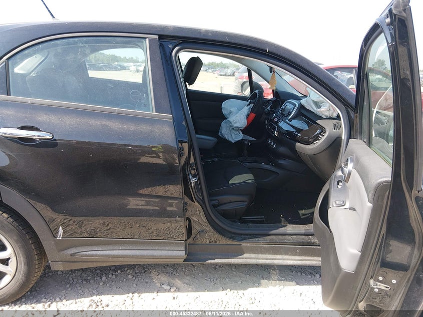 2017 Fiat 500x VIN ZFBCFXAB3HP532093 IAAI salvage auction — FRONT END, Salvage (Ohio), sold $400 on 2026-08-19 (photo 5)