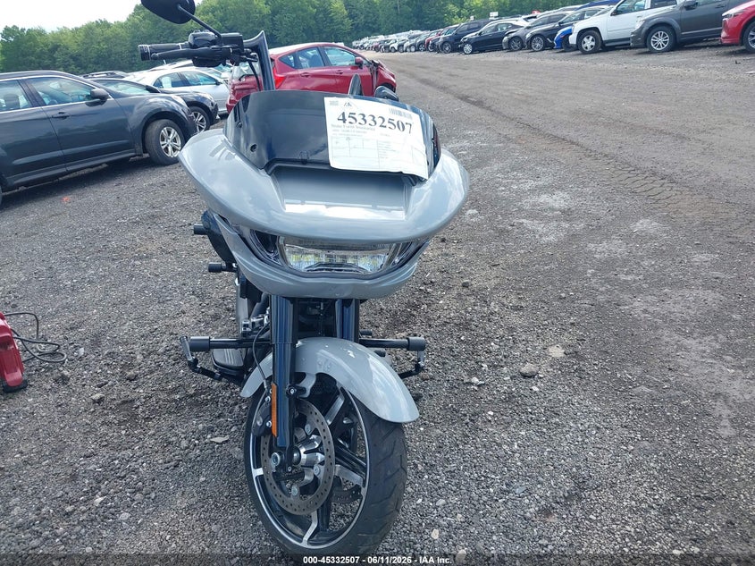 2024 Harley-davidson Road glide VIN 1HD1KH71XRB631642 IAAI salvage auction — RIGHT SIDE, Salvage Title, sold $13,300 on 2026-09-01 (photo 5)