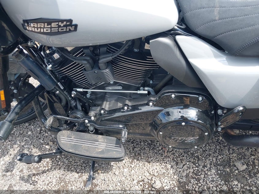 2024 Harley-davidson Road glide VIN 1HD1KH71XRB631642 IAAI salvage auction — RIGHT SIDE, Salvage Title, sold $13,300 on 2026-09-01 (photo 9)