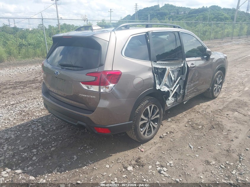 2023 Subaru Forester VIN JF2SKAPC5PH549361 IAAI salvage auction — SIDE, Salvage Title, sold $6,800 on 2026-07-26 (photo 4)