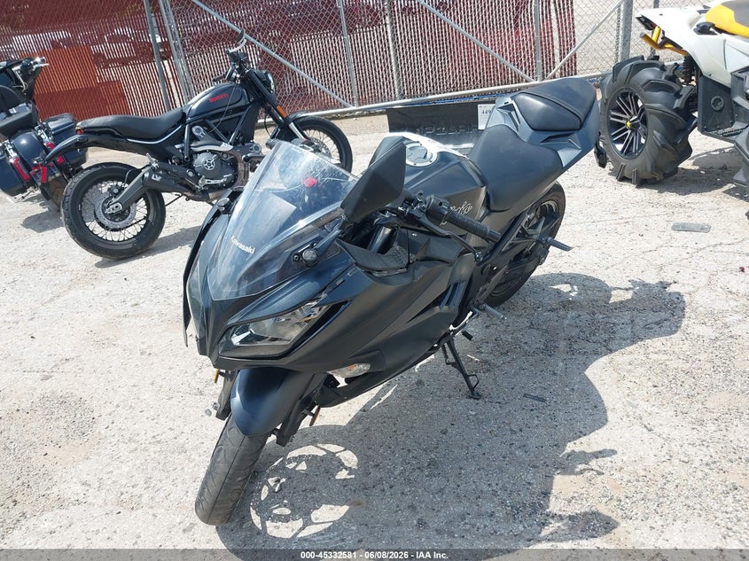 2016 Kawasaki Ninja VIN JKAEX8A1XGDA27178 IAAI salvage auction — RIGHT SIDE, Salvage Title, sold $500 on 2026-07-28 (photo 2)