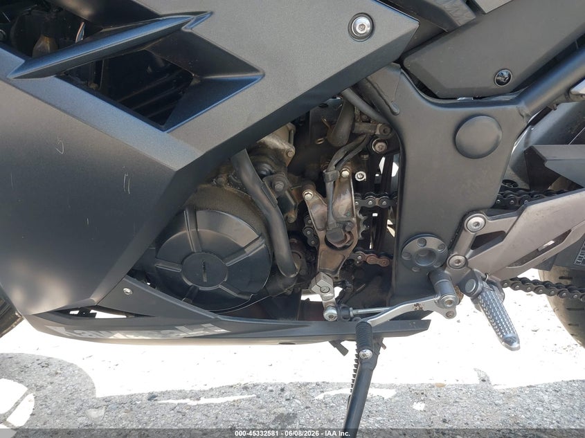 2016 Kawasaki Ninja VIN JKAEX8A1XGDA27178 IAAI salvage auction — RIGHT SIDE, Salvage Title, sold $500 on 2026-07-28 (photo 9)