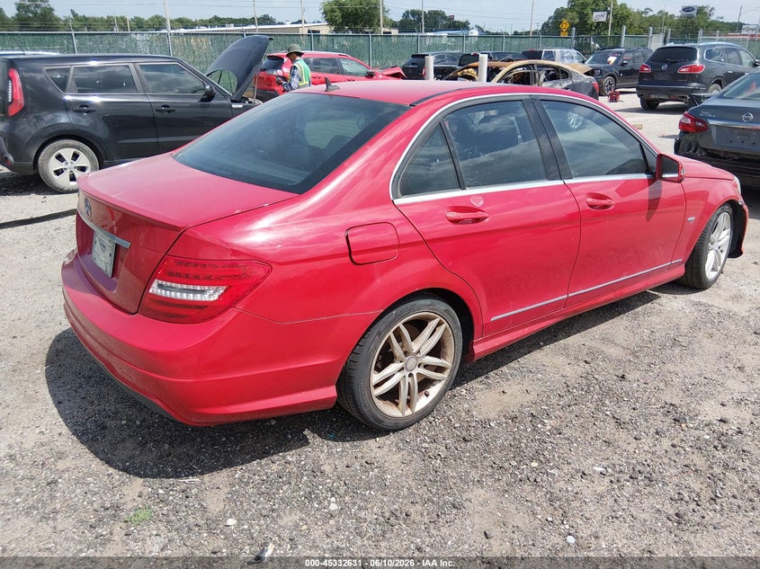 2012 Mercedes-benz C-klasse VIN WDDGF4HB1CR219467 IAAI salvage auction — NORMAL WEAR, Salvage Title, sold $600 on 2026-07-10 (photo 4)