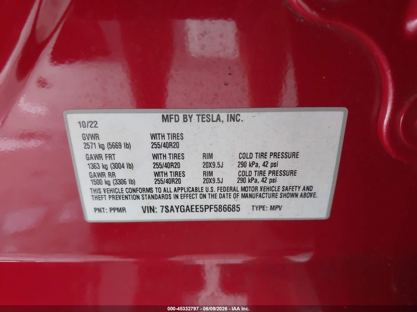 2023 Tesla Model y VIN 7SAYGAEE5PF586685 IAAI salvage auction — LEFT SIDE, Salvage Title, sold $8,900 on 2026-08-02 (photo 9)