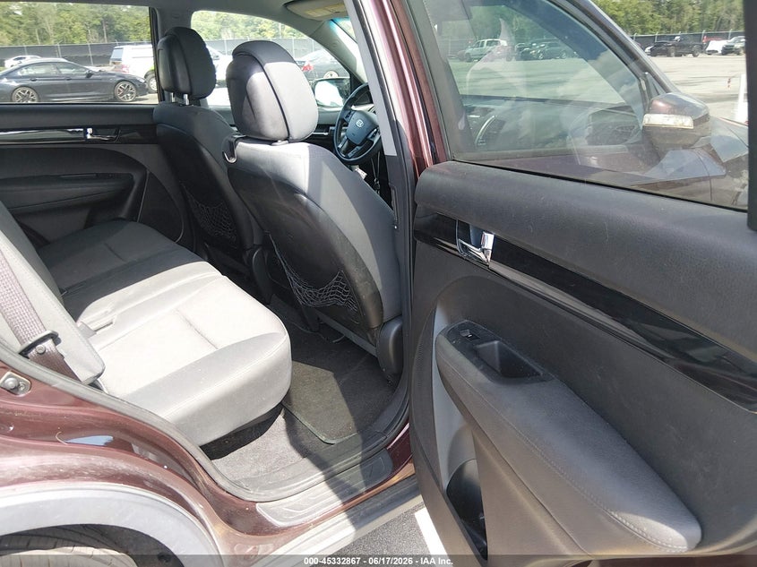 2013 Kia Sorento VIN 5XYKTCA6XDG333083 IAAI salvage auction — NORMAL WEAR, Clear (South Carolina), sold $1,000 on 2026-07-29 (photo 8)