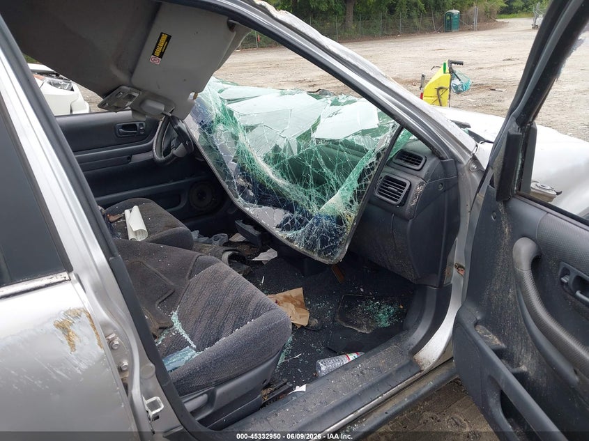 2001 Honda Cr-v VIN JHLRD28461S004674 IAAI salvage auction — BIOHAZARD/CHEMICAL, Salvage (Georgia), sold $275 on 2026-07-17 (photo 5)